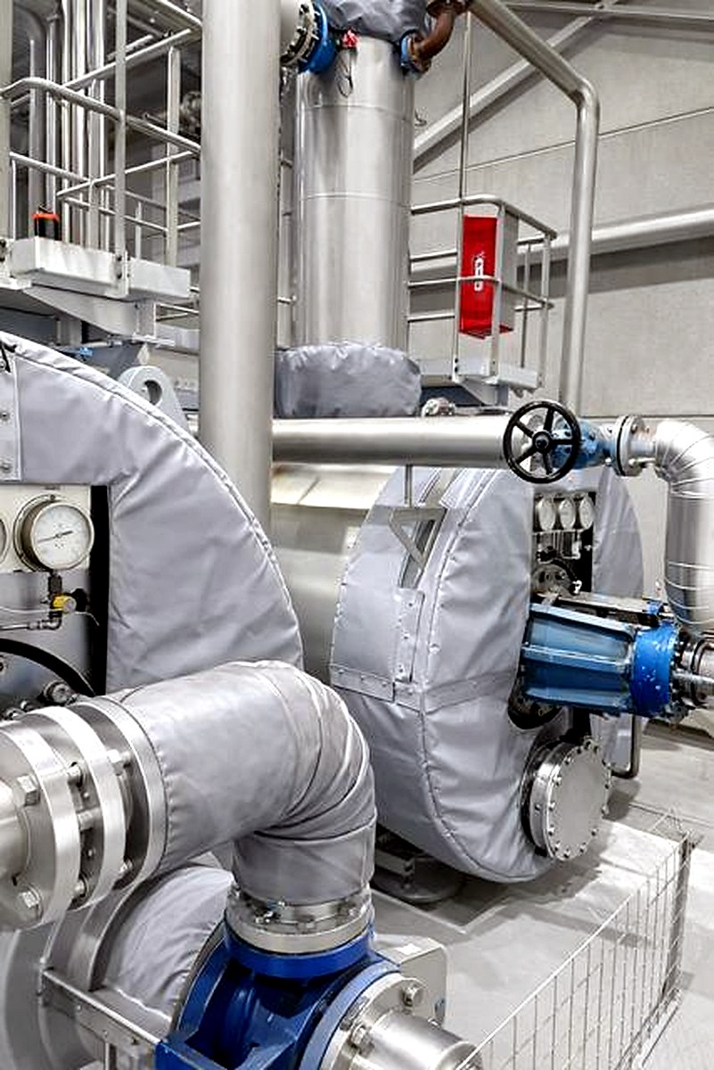 Thermal jackets on pumps, valves, and connections in a new modern industrial facility